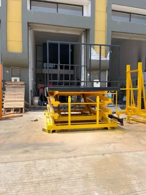 High Rise Mscissor Table