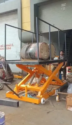MOBILE SCISSOR LIFT TABLE
